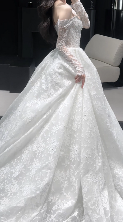 Pretty White Bridal Gown A-Line Lace Long Wedding Dress DP08190