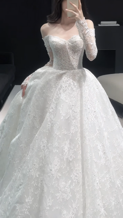 Pretty White Bridal Gown A-Line Lace Long Wedding Dress DP08190