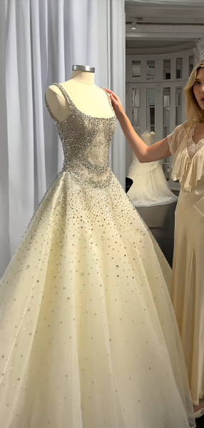 Pretty Light Champagne Bridal Gown A-Line Sequins Tulle Long Wedding Dress DP08192