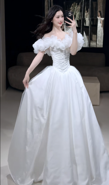 Pretty White Bridal Gown A-Line Tulle Long Wedding Dress DP08196