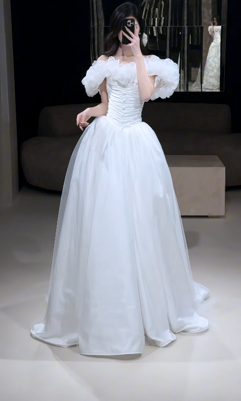 Pretty White Bridal Gown A-Line Tulle Long Wedding Dress DP08196