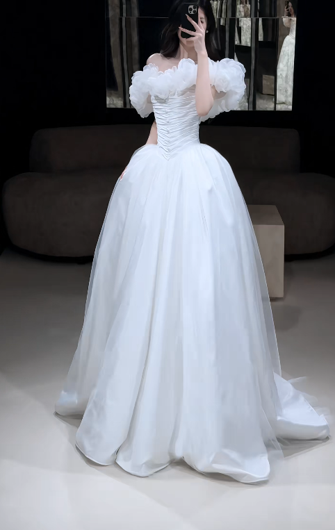 Pretty White Bridal Gown A-Line Tulle Long Wedding Dress DP08196