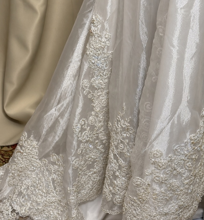 Pretty White Bridal Gown A-Line Tulle Appliques Long Wedding Dress DP08198