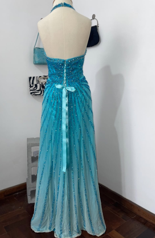 Elegantes blaues Abendkleid aus Chiffon mit Pailletten und figurbetonter Silhouette DP08212