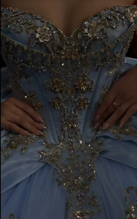 Magnifique robe de bal bleu pour 16 ans, avec appliqués et tulle, robe de quinceañera DP08245