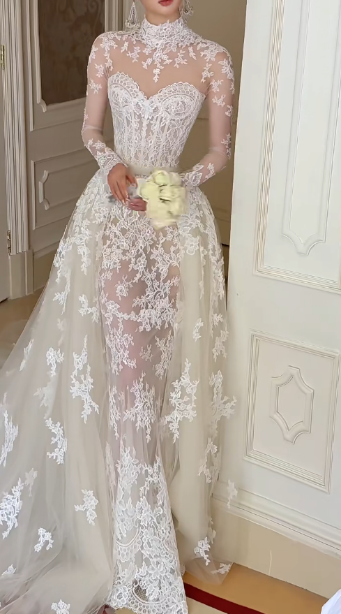 Robe de mariée blanche glamour fourreau en dentelle longue DP08251