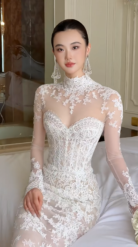 Robe de mariée blanche glamour fourreau en dentelle longue DP08251