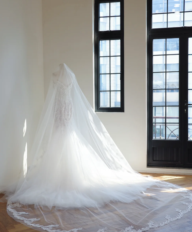 Robe de mariée blanche glamour sirène en tulle perlé robe de mariage longue DP08255