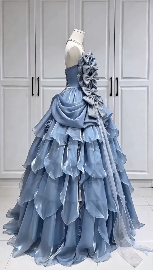 Jolie robe de bal bleue, robe de soirée longue en satin coupe trapèze DP08297
