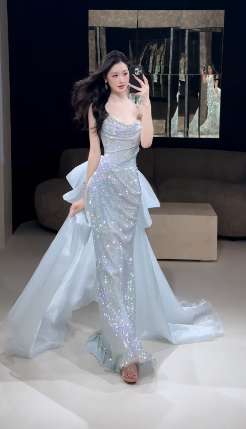 Pretty Ice Blue Prom Dress Sheath Tulle Diamonds Long Evening Dress DP08299