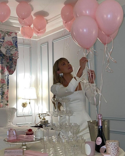 Süßes A-Linien-Geburtstagskleid mit quadratischem Ausschnitt, kurzes weißes Satin-Sommerkleid, Hoco-Kleid, Geburtstagsoutfit, Mini-Partykleider zum 23. Geburtstag, DP1141
