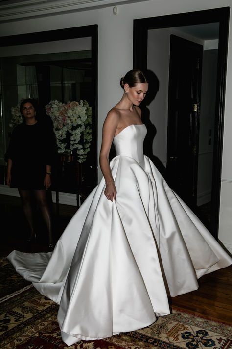 Ethereal Brautkleid Ballkleid Trägerlos Satin Weiß Brautkleider Korsett Brautkleider DP1195