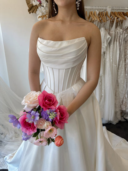 Ethereal Wedding Dress Ball Gown Strapless Satin White Wedding Dresses Corset Bridal Gowns DP1196