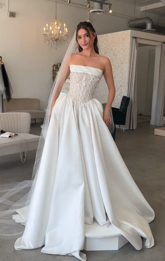 Ethereal Brautkleid Ballkleid Trägerlos Satin Weiß Perlen Brautkleider Korsett Brautkleider DP1197