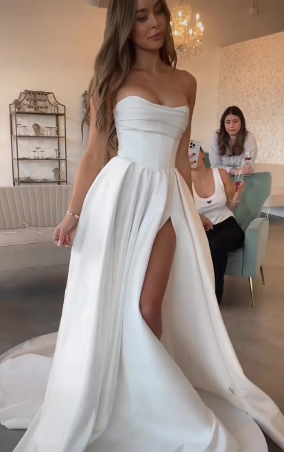 Classic Bridal Gown A Line Sweetheart Satin White Wedding Dresses Minimalist Bridal Gowns DP1199