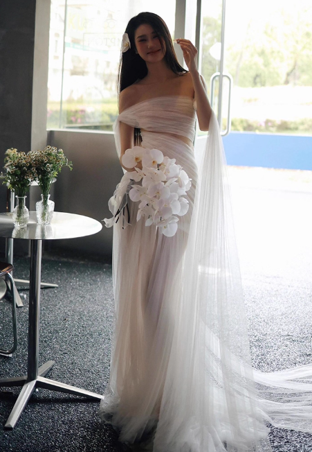 Vintage Bridal Gown Mermaid Strapless White Tulle Long Sleeves Wedding Dresses Minimalist Bridal Gowns DP1207