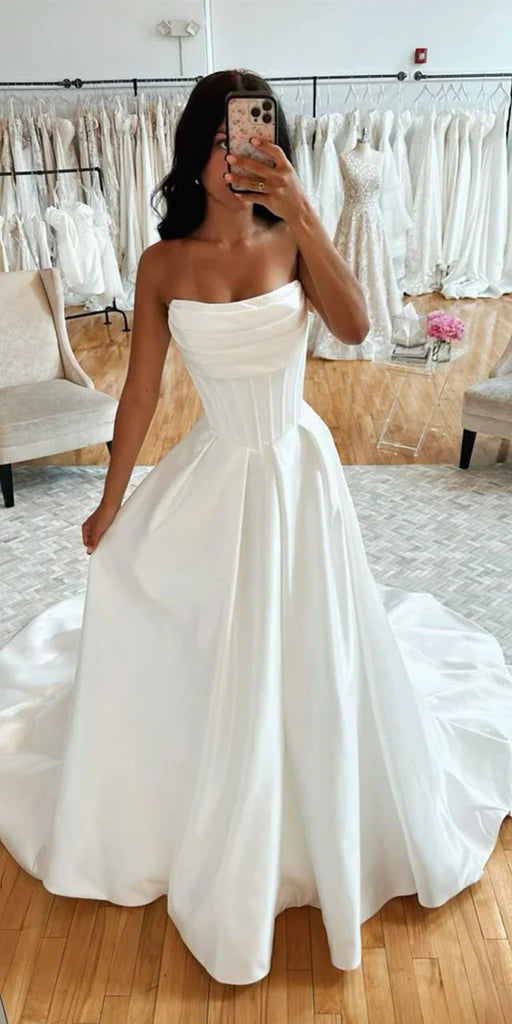 Robe de mariée classique trapèze en satin blanc, décolleté en cœur, robe de mariée minimaliste, DP1319