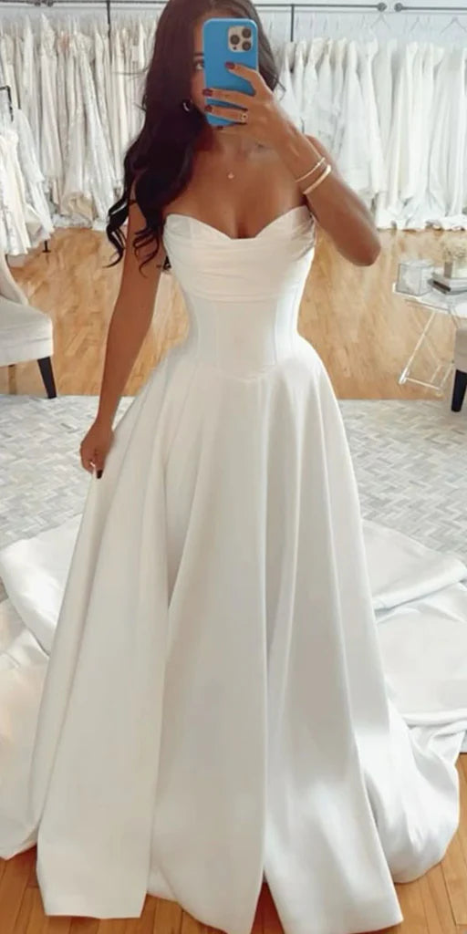 Robe de mariée classique trapèze en satin blanc, décolleté en cœur, robe de mariée minimaliste, DP1319