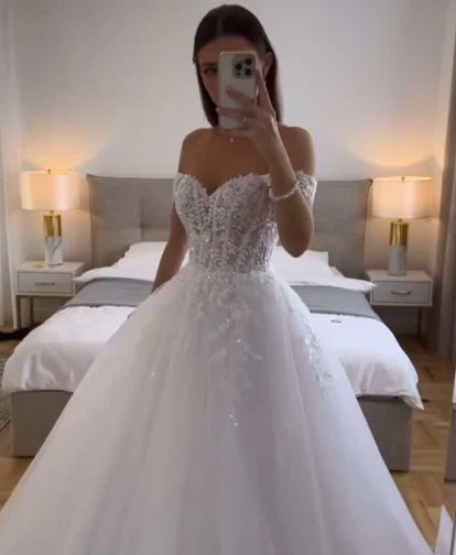 Robe de mariée éthérée, robe de bal, épaules dénudées, tulle, blanche, robes de mariée DP1321