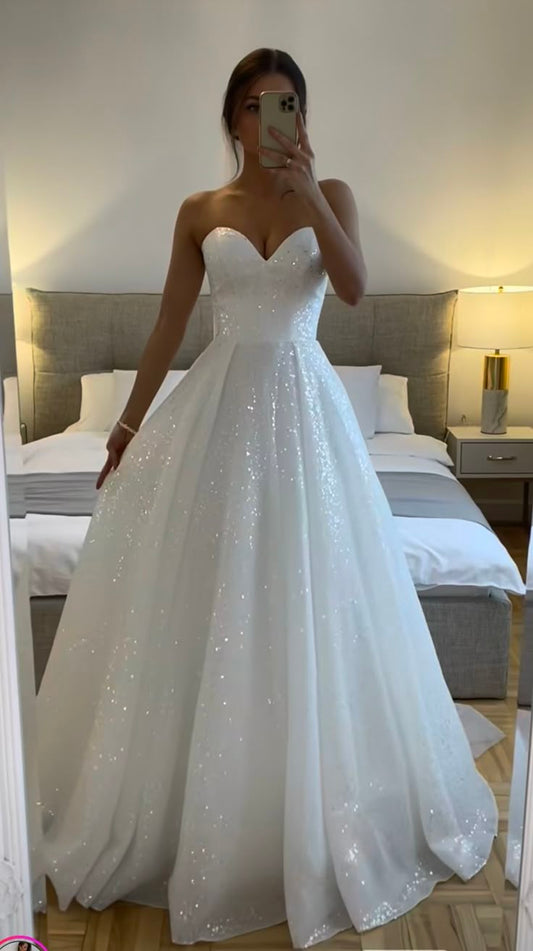Robe de mariée classique trapèze à paillettes, décolleté en cœur, blanche, minimaliste, DP1323