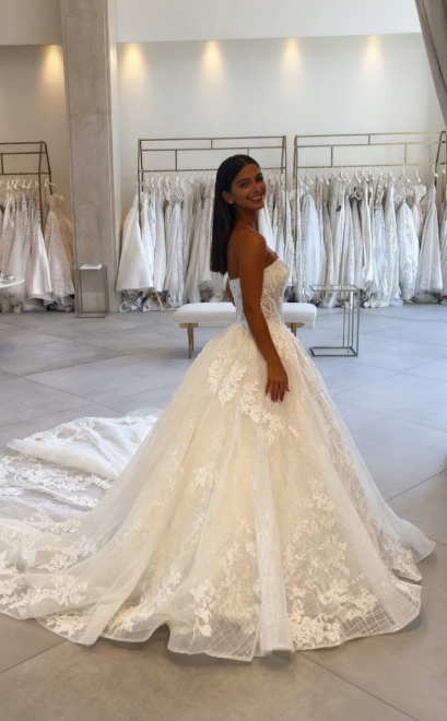 Classic Bridal Gown Ball Gown Sweetheart Lace White Wedding Dresses Minimalist Bridal Gowns DP1326