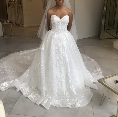 Classic Bridal Gown Ball Gown Sweetheart Lace White Wedding Dresses Minimalist Bridal Gowns DP1326