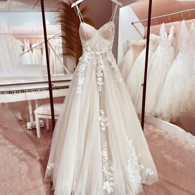 Robe de mariée chic à bretelles spaghetti et appliques en dentelle, coupe princesse, coupe trapèze, DP1333