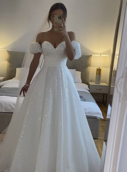Robe de mariée classique, robe de bal, décolleté en cœur, paillettes, blanche, robes de mariée minimalistes, DP1339