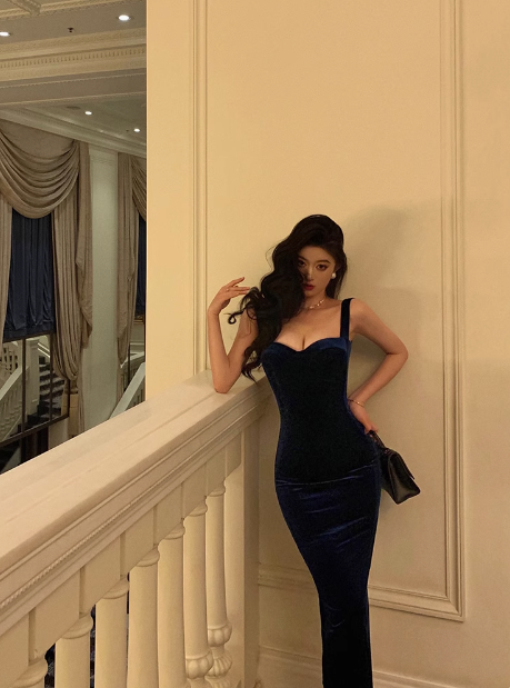 Elegant Glamour Sheath Straps Blue Velvet Prom Gowns Party Dress Classy Gowns Evening Dresses DP1457