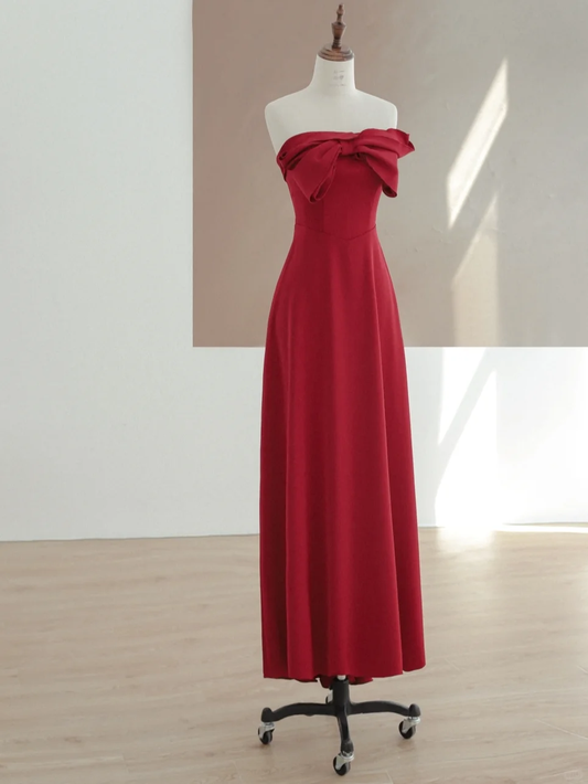 Robe élégante et glamour, coupe trapèze, sans bretelles, en satin bordeaux, pour un 21e anniversaire, tenue de soirée, idées de robes d'anniversaire pour femmes, DP1498