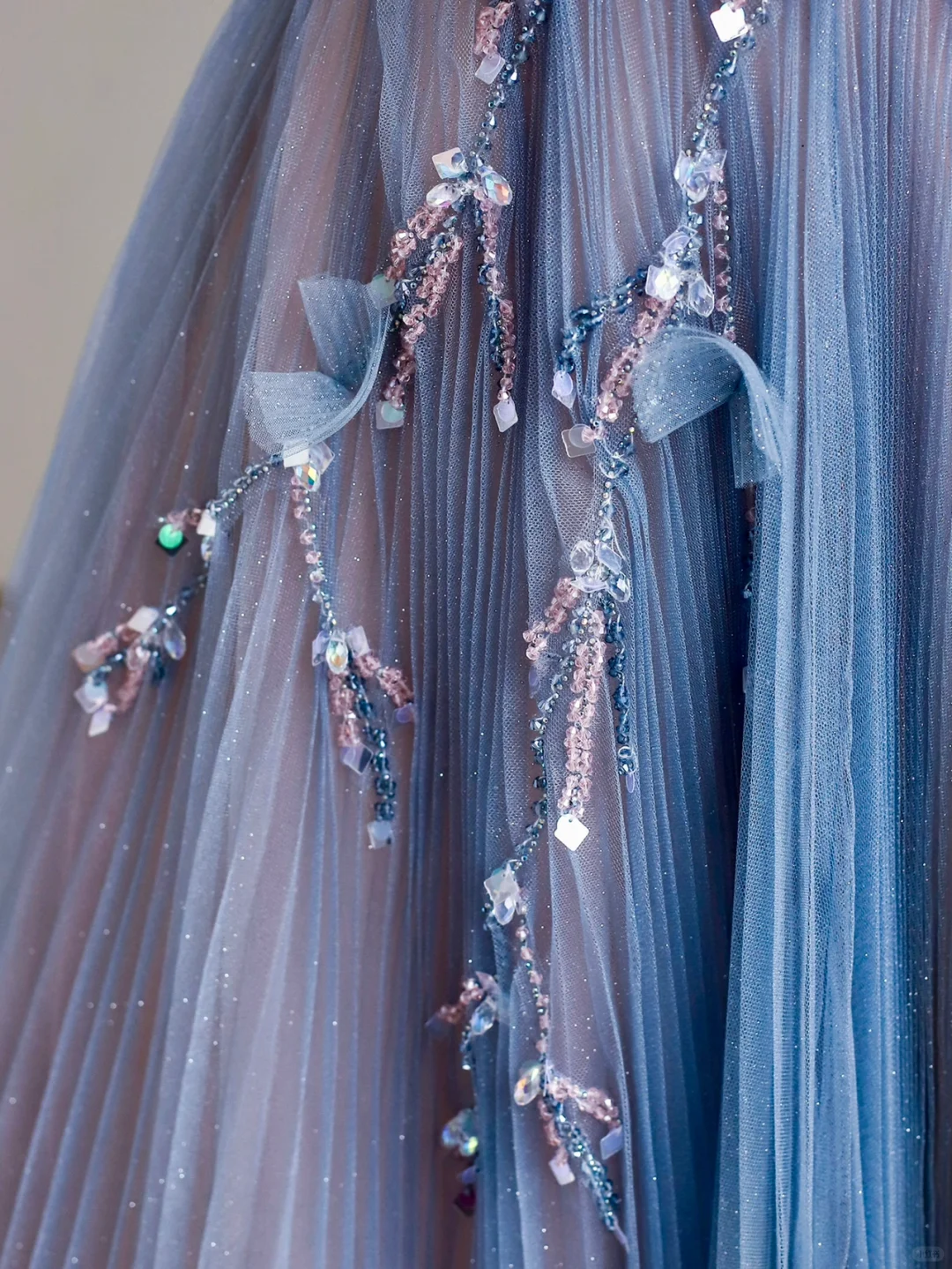 Robe de soirée élégante et glamour, coupe trapèze, sans bretelles, en tulle bleu, longue, DP1529