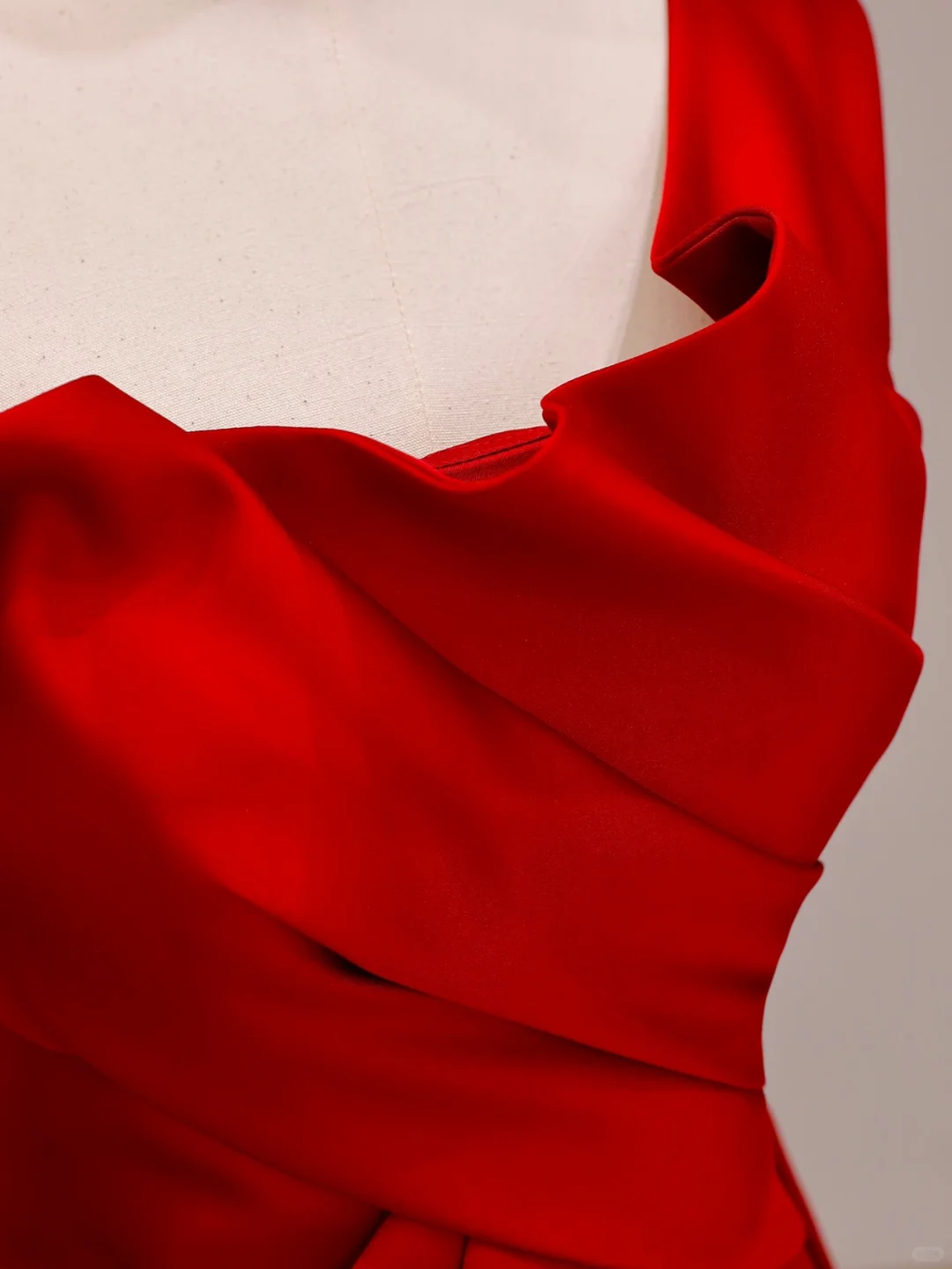 Robe de soirée longue rouge élégante et glamour, style sirène, asymétrique, DP1541