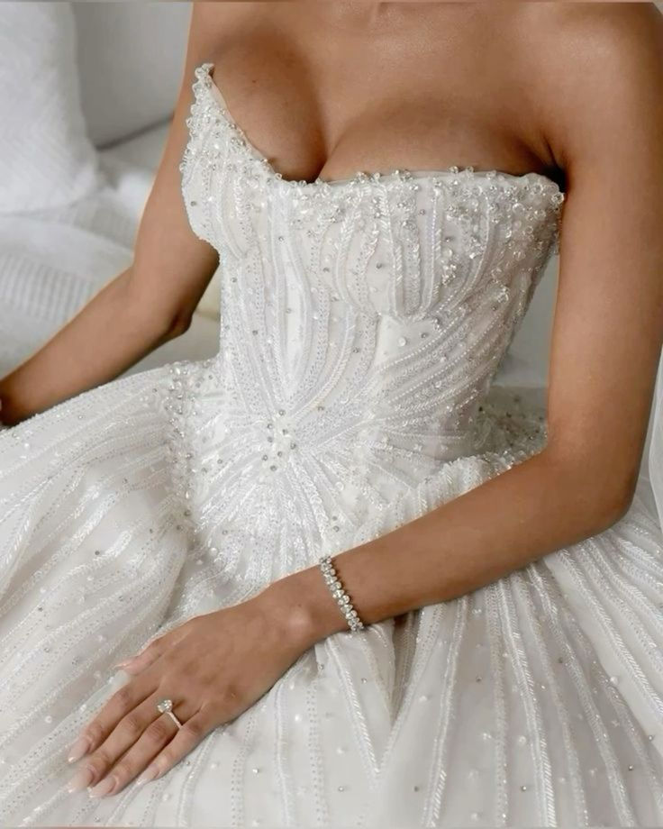 Elegant Bridal Gown Ball Gown Sweetheart White Sequin Wedding Dresses Minimalist Bridal Gowns DP1613