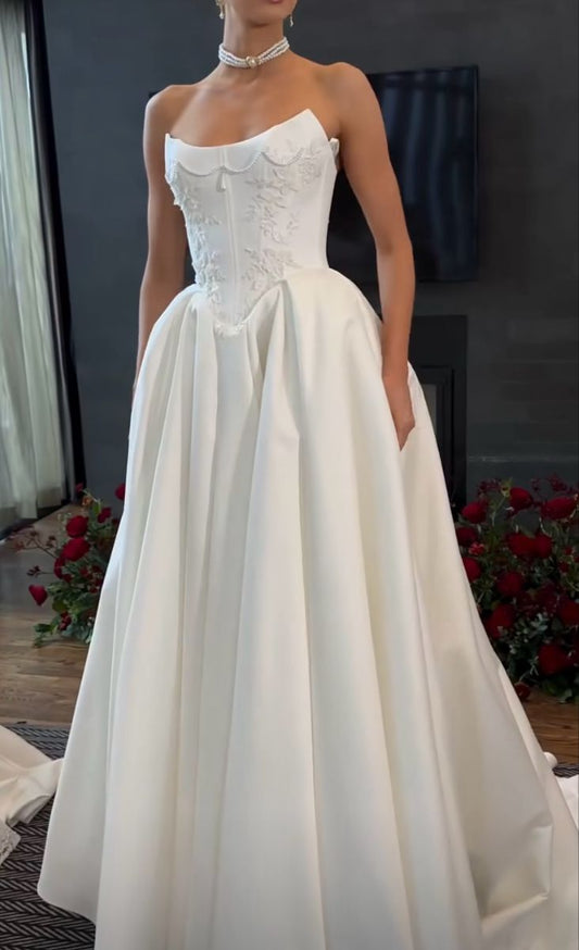Robe de mariée classique, robe de bal, bustier, satin blanc, robes de mariée minimalistes, DP1603