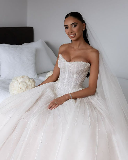 Elegant Bridal Gown Ball Gown Sweetheart White Sequin Wedding Dresses Minimalist Bridal Gowns DP1613
