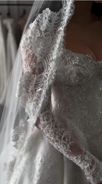 Elegant Bridal Dress Ball Gown Off The Shoulder White Lace Wedding Dresses Minimalist Bridal Gowns DP1620
