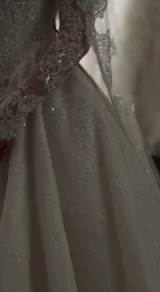 Elegant Bridal Dress Ball Gown Off The Shoulder White Lace Wedding Dresses Minimalist Bridal Gowns DP1620