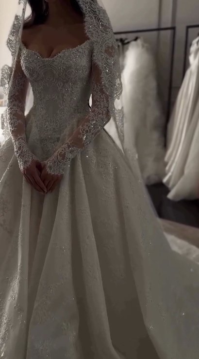 Ethereal Wedding Dress Ball Gown Off The Shoulder Tulle Lace White Wedding Dresses Bridal Gowns DH854