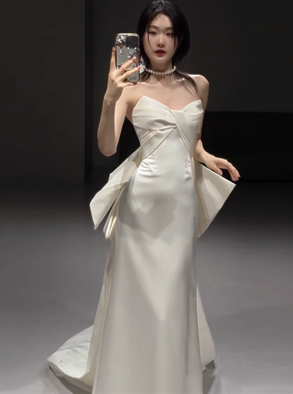 Robe de mariée classique sirène décolleté en cœur satin blanc robes de mariée minimalistes DP1651