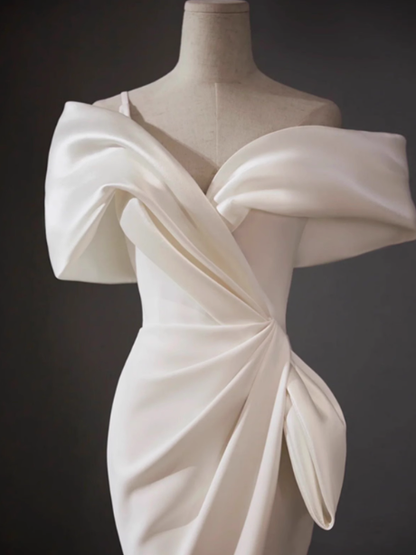 Robe de mariée classique sirène épaules dénudées en satin blanc, robes de mariée minimalistes DP1653