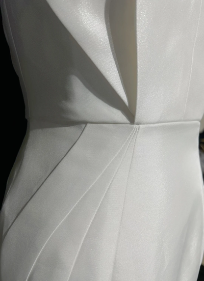 Robe de mariée classique sirène décolleté en cœur satin blanc robes de mariée minimalistes DP1691