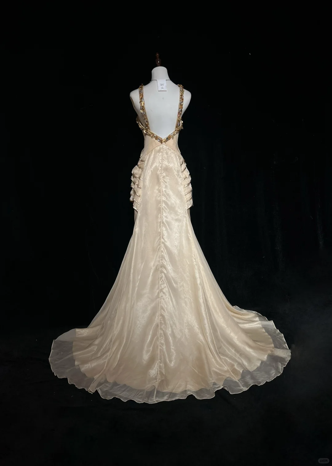 Robe de soirée longue vintage en mousseline de soie, coupe trapèze, col licou, couleur champagne, DP1693