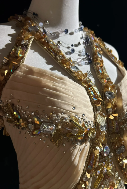 Robe de soirée longue vintage en mousseline de soie, coupe trapèze, col licou, couleur champagne, DP1693