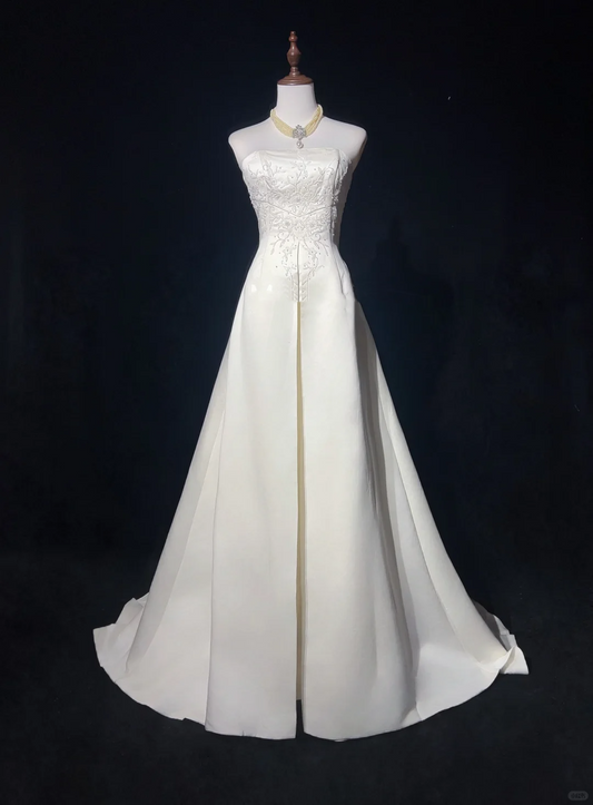 Robe de mariée classique, robe de bal, bustier, satin blanc, robes de mariée minimalistes, DP1698