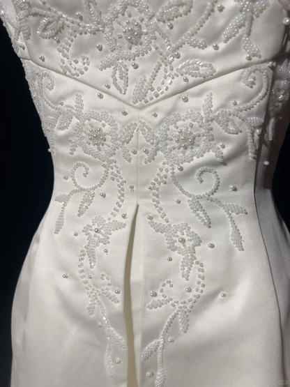 Robe de mariée classique, robe de bal, bustier, satin blanc, robes de mariée minimalistes, DP1698
