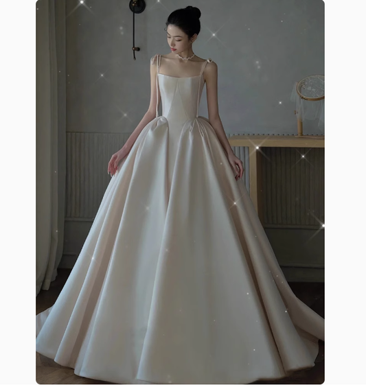 Pretty Wedding Dress Ball Gown Spaghetti Straps Satin Wedding Dresses Bridal Gowns DP1799