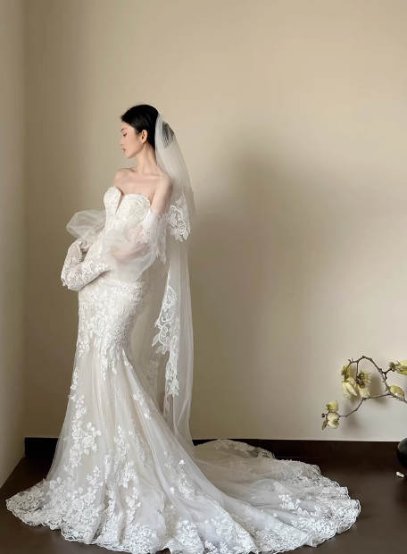 Robe de mariée classique sirène décolleté en cœur dentelle robes de mariée blanches robes de mariée minimalistes DP1806