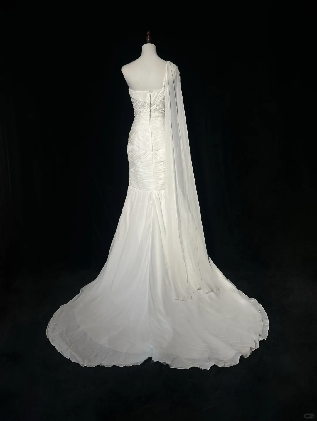Vintage Bridal Gown Mermaid One Shoulder White Long Wedding Dresses Minimalist Bridal Gowns DP1838