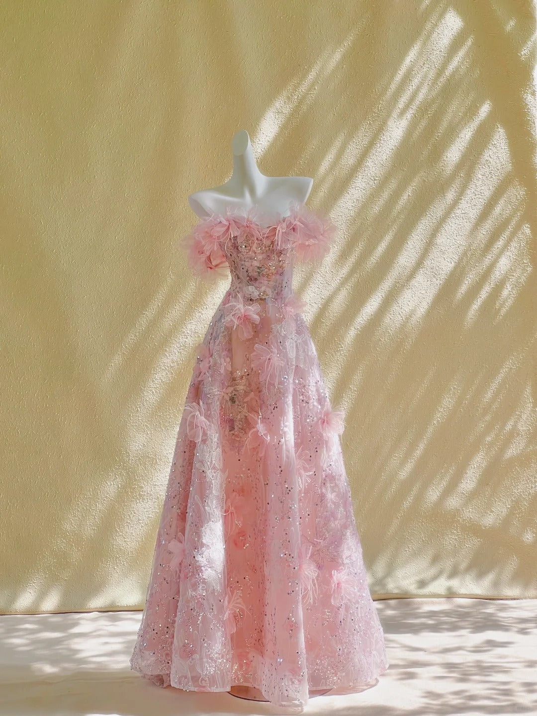 Wunderschönes A-Linien-Träger-ärmelloses rosa Tüll-langes Ballkleid Abendkleid Abendkleid DP1844