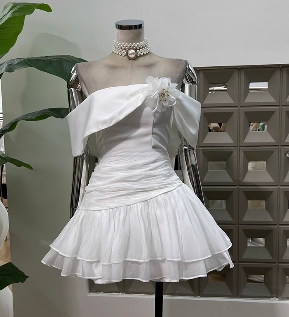 Cute A line Off The Shoulder White Chiffon Summer Homecoming Dress Hoco Dress Mini 16th Birthday Outfit Cocktail Dresses DP2092